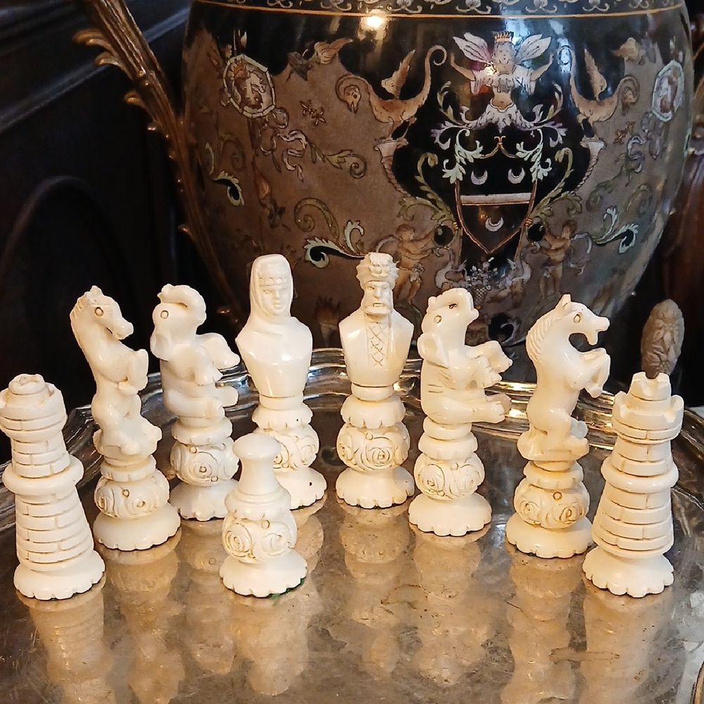 Elegant Cream & Black Meerschaum Chess Set